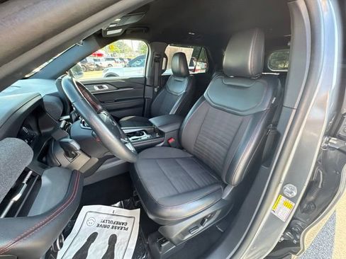 Used 2025 Ford Explorer ST-Line AWD/4WD image 12
