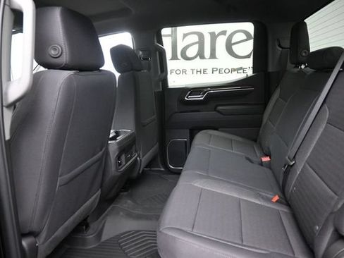 New 2026 Chevrolet Silverado 1500 LT Trail Boss w/ LPO, Dark Essentials Package AWD/4WD image 9