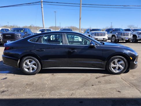 Used 2023 Hyundai Sonata SE image 6