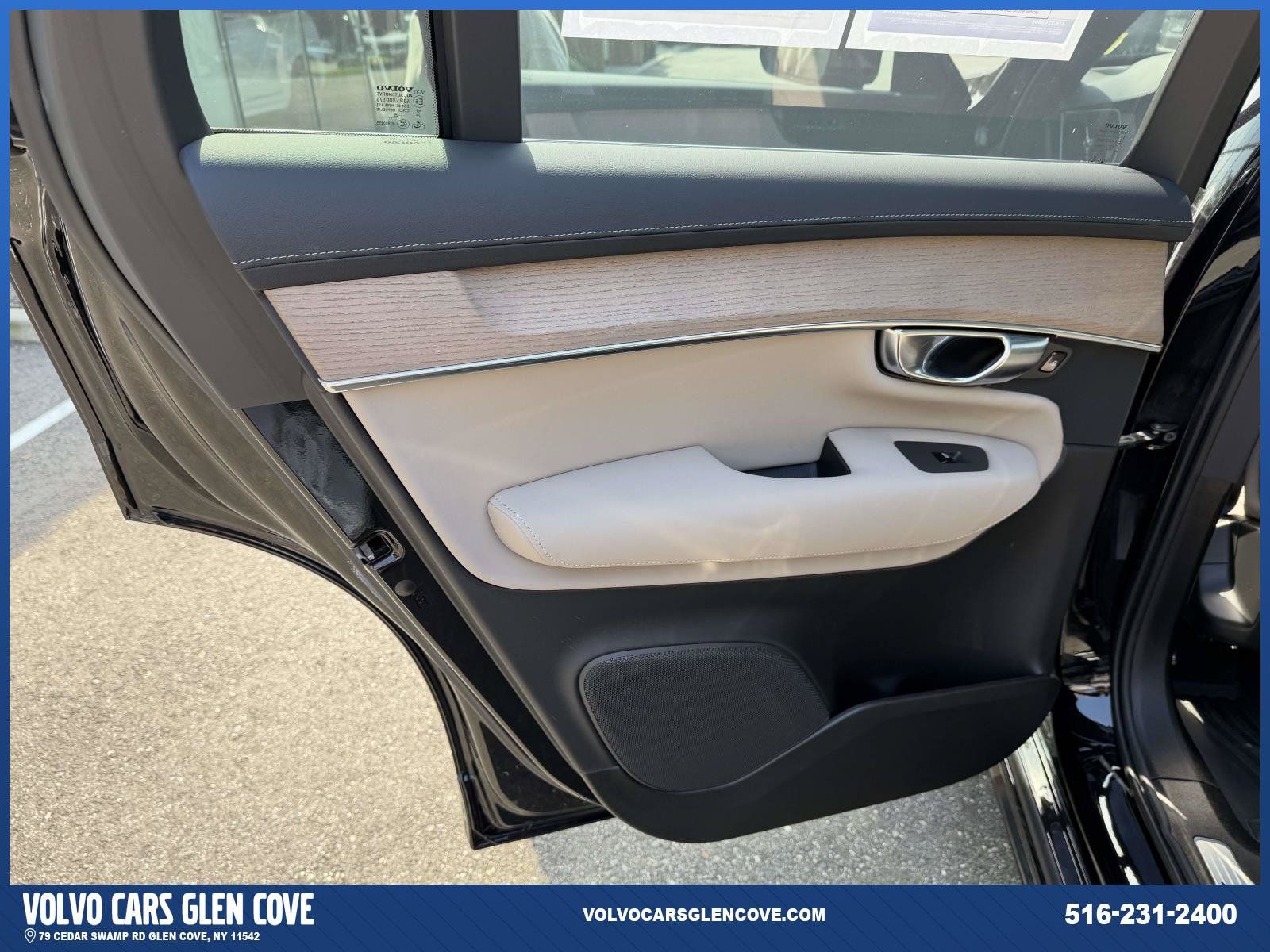 Used 2026 Volvo XC90 B5 Plus w/ Protection Package Premier AWD/4WD image 17
