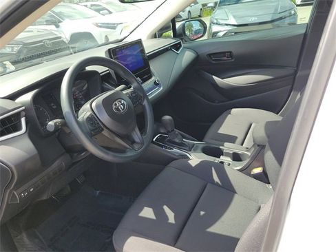 Used 2025 Toyota Corolla LE image 10