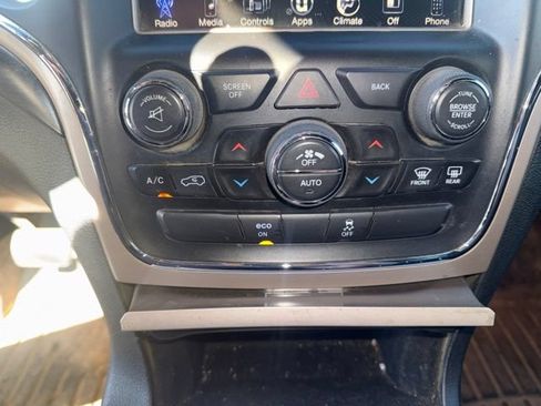 Used 2014 Jeep Grand Cherokee Laredo w/ 18" Wheel & 8.4" Radio Group AWD/4WD image 14