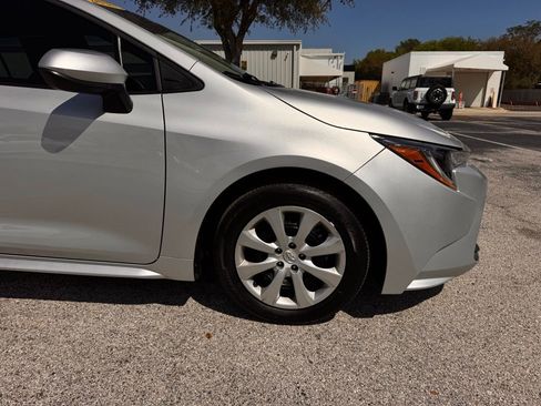 Used 2025 Toyota Corolla LE image 13