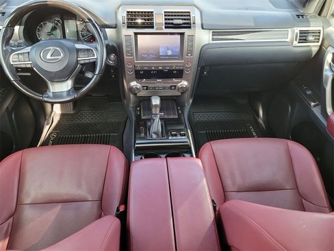 Used 2020 Lexus GX 460 Premium w/ Premium Package image 14