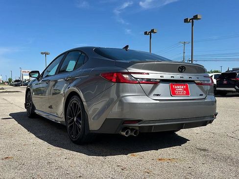 Certified 2025 Toyota Camry SE FWD image 3