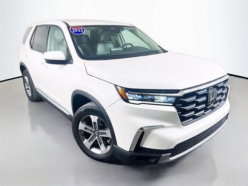 Used 2023 Honda Pilot EX-L image 2