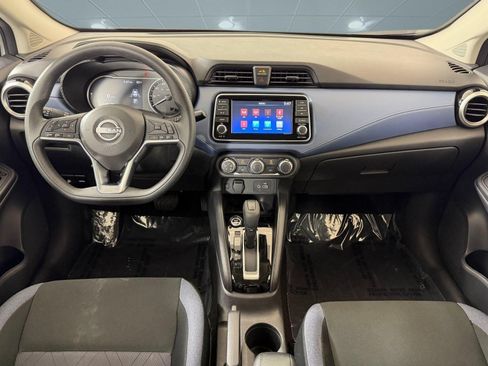 Used 2025 Nissan Versa SV FWD image 18