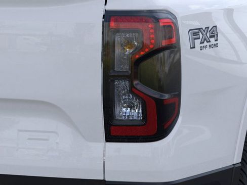 New 2025 Ford Ranger Lariat w/ FX4 Off-Road Package image 21