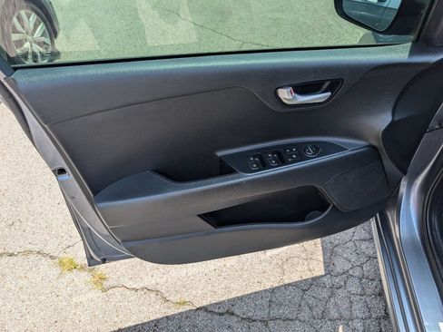 Used 2020 Kia Rio S FWD image 11