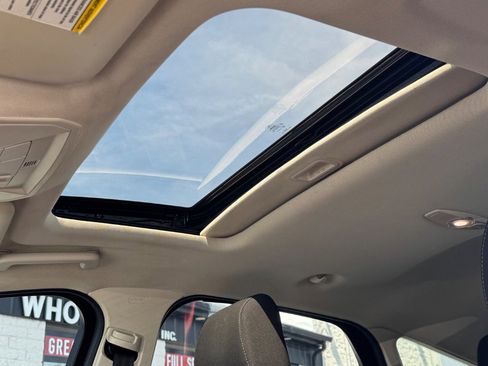 Used 2017 Ford Focus SEL w/ Cold Weather Package image 31