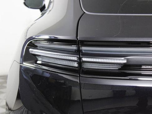 Used 2025 Porsche Macan 4 Electric image 13