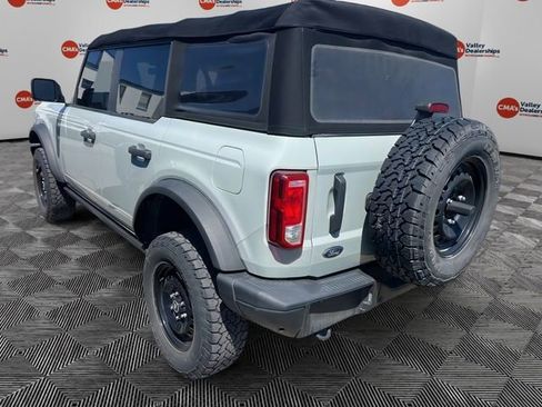 Used 2022 Ford Bronco Black Diamond image 2