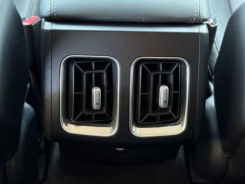 Certified 2025 Kia Sorento S image 17