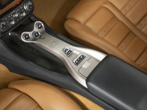 Used 2010 Ferrari California image 53