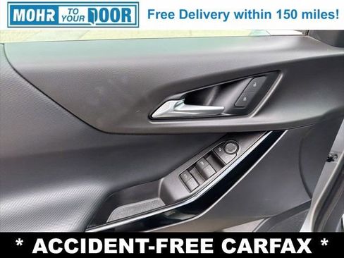 Used 2025 Chevrolet Equinox LT FWD image 9