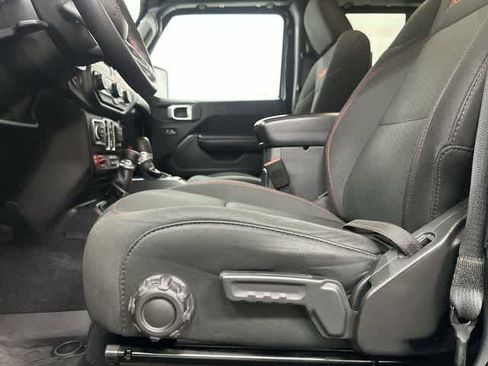 Used 2019 Jeep Wrangler Unlimited Rubicon w/ LED Lighting Group AWD/4WD image 26
