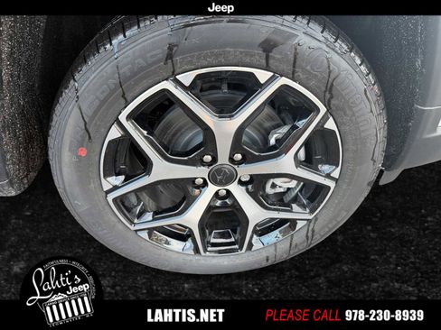 New 2026 Jeep Compass Limited image 24