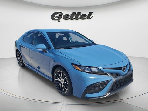 Certified 2023 Toyota Camry SE FWD image 3