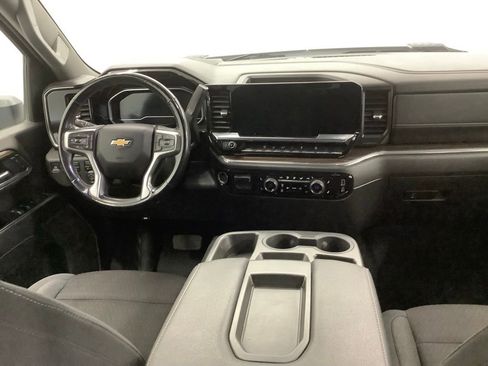 Used 2024 Chevrolet Silverado 2500 LT AWD/4WD image 33