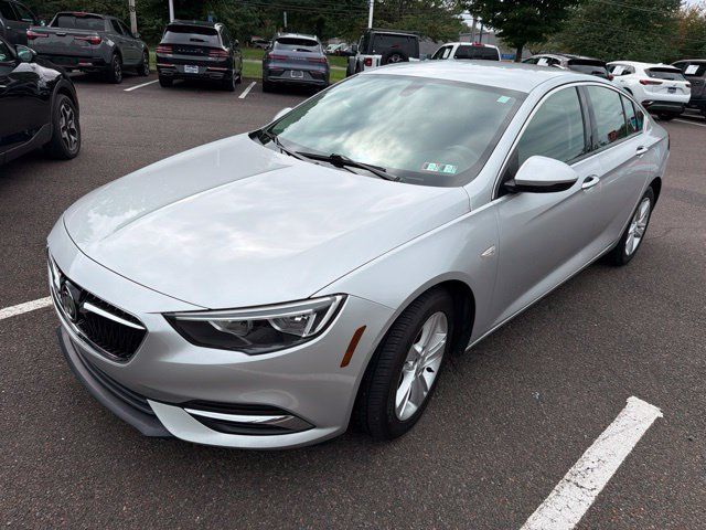 Used 2018 Buick Regal Preferred FWD image 2