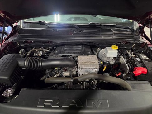 Used 2021 RAM 1500 Laramie AWD/4WD image 9