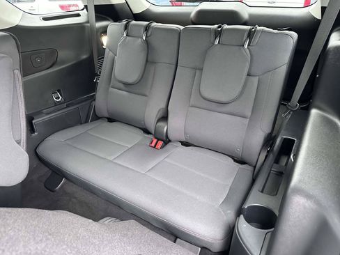Used 2026 Ford Explorer Active AWD/4WD image 14