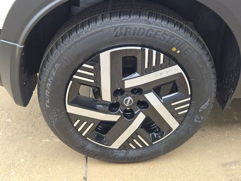 New 2026 Nissan Kicks SV image 21