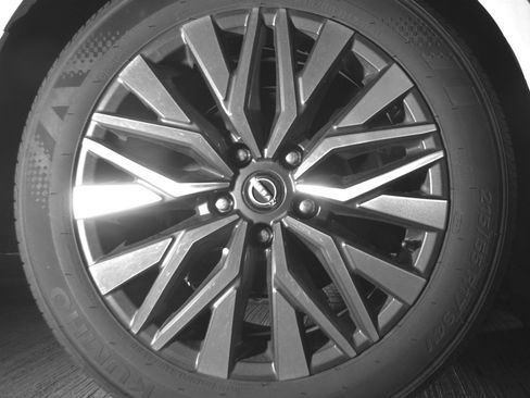 Used 2025 Nissan Altima 2.5 SV FWD image 15