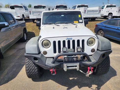 Used 2012 Jeep Wrangler Sport image 2