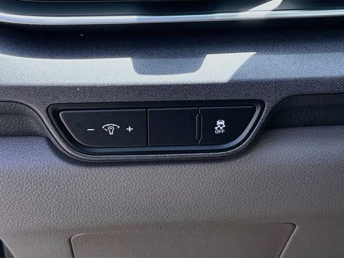 New 2026 Kia Carnival EX FWD image 10