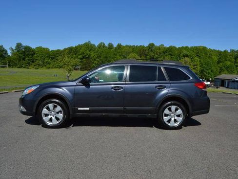 Used 2010 Subaru Outback 2.5i Premium w/ Protection Package 1A image 5