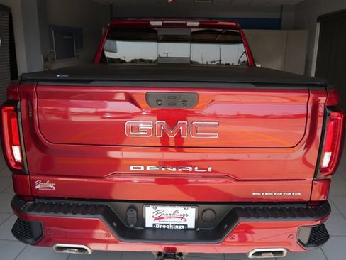 Used 2022 GMC Sierra 1500 Denali w/ Driver Alert Package II AWD/4WD image 9