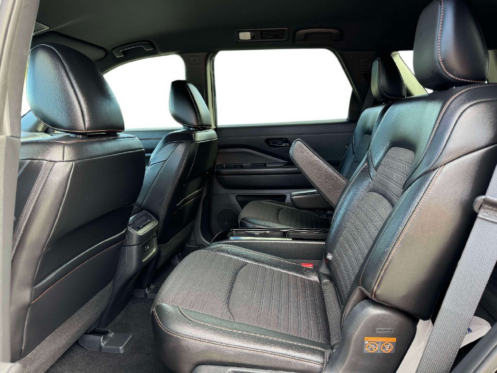 Used 2024 Nissan Pathfinder Rock Creek AWD/4WD image 13
