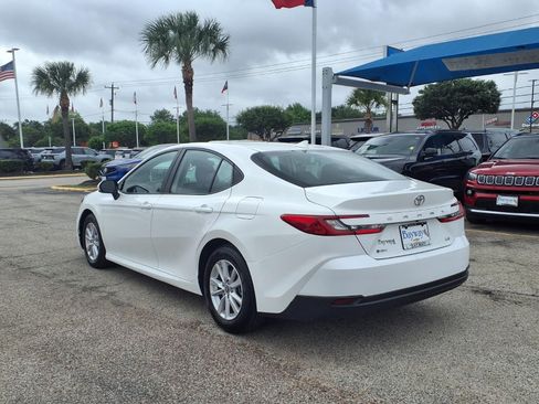 Used 2025 Toyota Camry LE FWD image 23