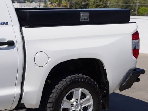 Used 2020 Toyota Tundra SR5 w/ SR5 Upgrade Package AWD/4WD image 13