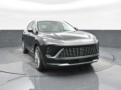 New 2025 Buick Envision Avenir