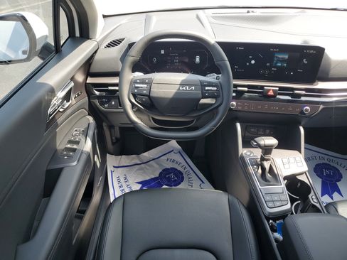 New 2026 Kia Sportage SX image 16