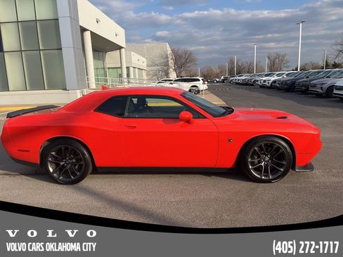 Used 2022 Dodge Challenger R/T Scat Pack image 2