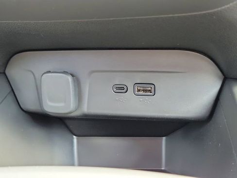 New 2026 Chevrolet Trax RS w/ Sunroof Package image 28