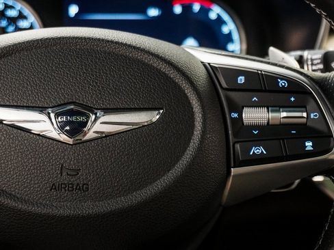 Used 2022 Genesis G70 3.3T w/ Sport Advanced Package image 18