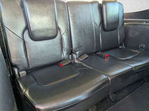 Used 2023 Nissan Armada SL w/ Captain's Chairs Package image 22