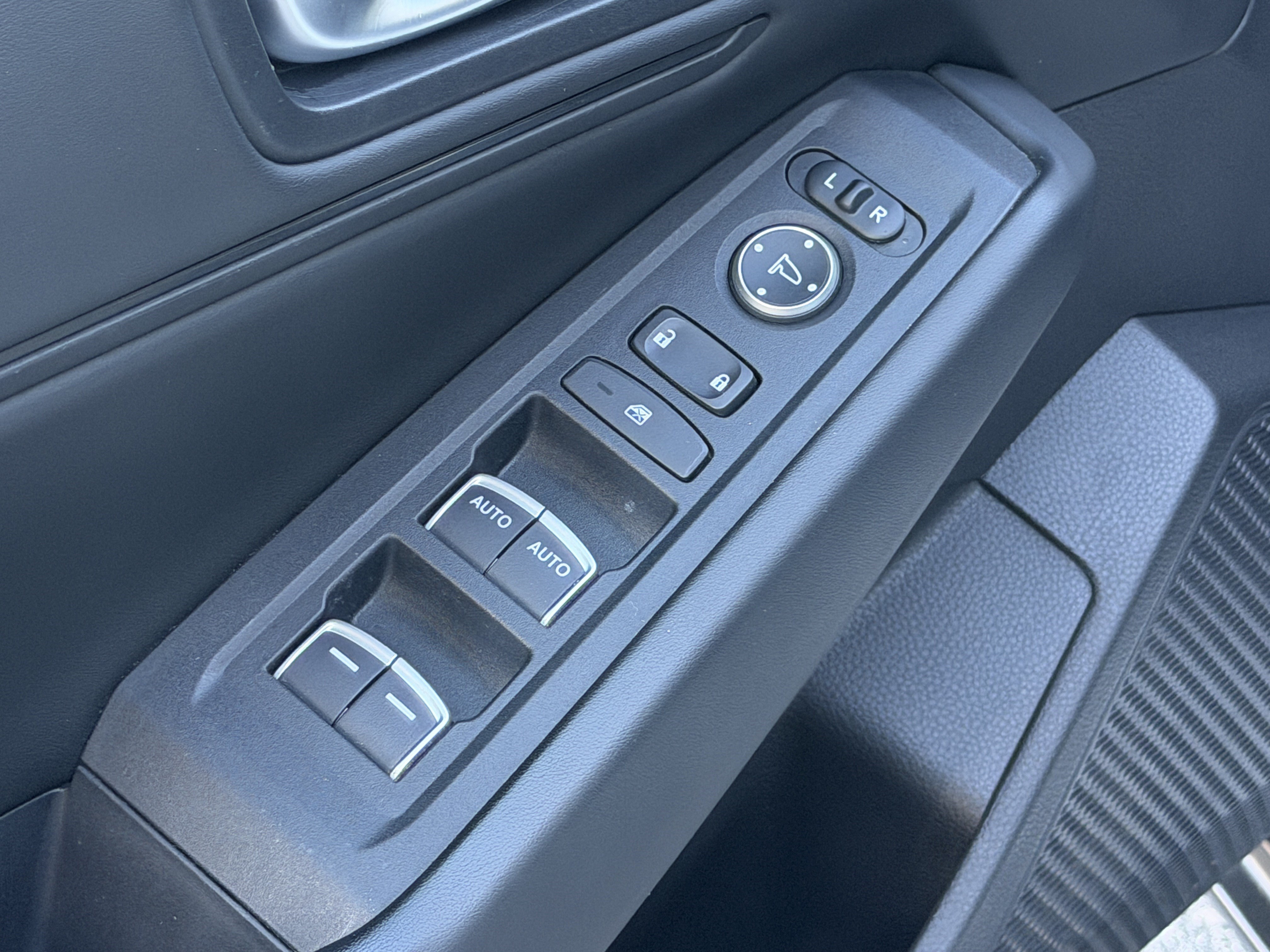 Used 2023 Honda Accord EX image 13