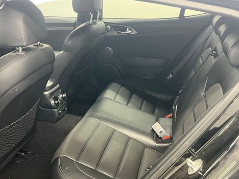 Used 2019 Kia Stinger GT2 image 9