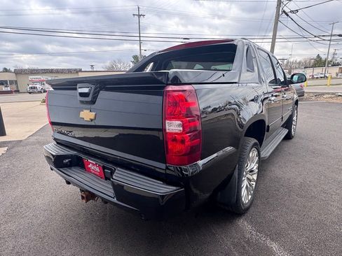 Used 2013 Chevrolet Avalanche LT AWD/4WD image 5