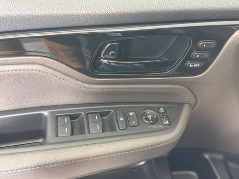 Used 2019 Honda Odyssey Elite image 12