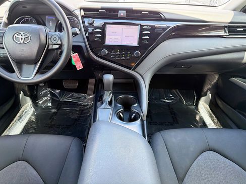 Used 2019 Toyota Camry LE FWD image 17