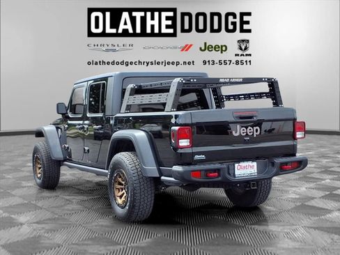 Used 2020 Jeep Gladiator Rubicon image 3