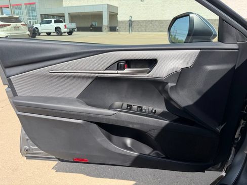 Certified 2025 Toyota Camry SE AWD/4WD image 9