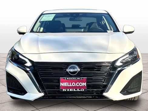 Used 2023 Nissan Altima 2.5 SL FWD image 3
