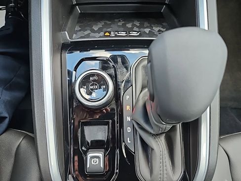 New 2025 Chevrolet Colorado Trail Boss w/ Midnight Edition AWD/4WD image 21